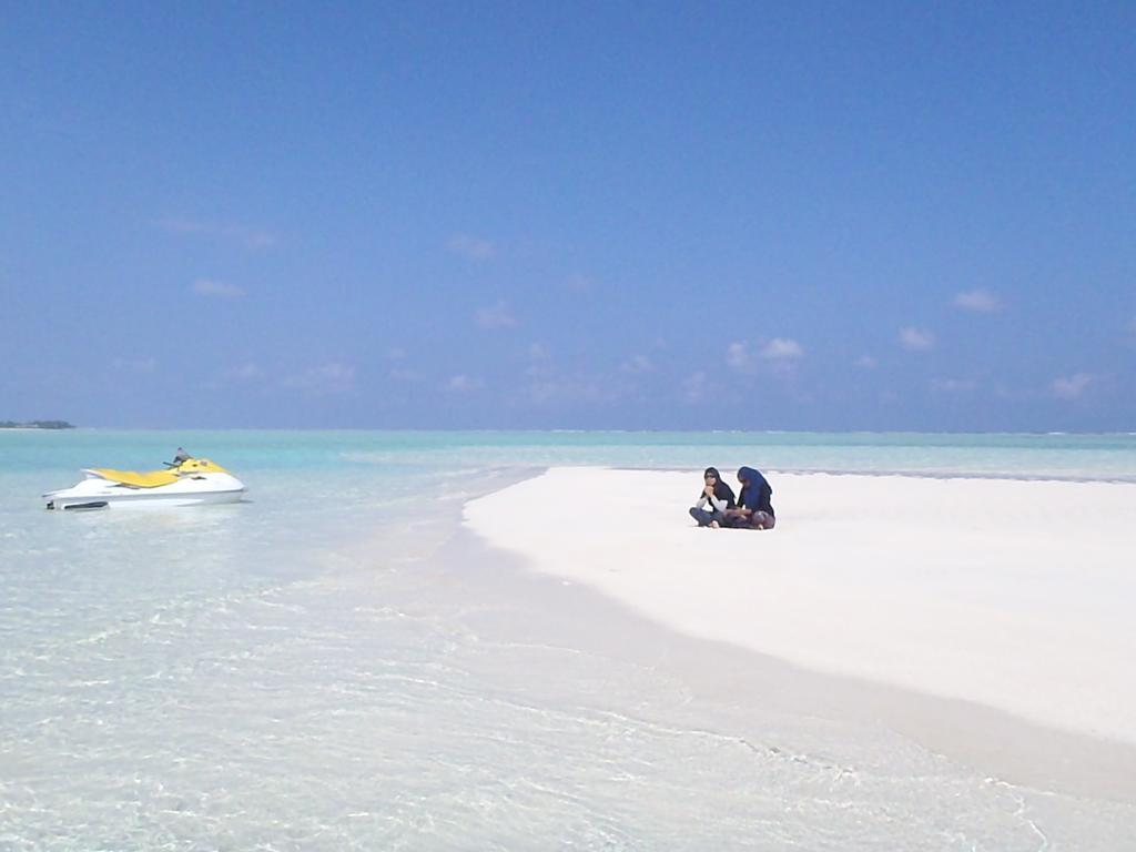 Elite Beach Inn Hulhumale Exteriör bild
